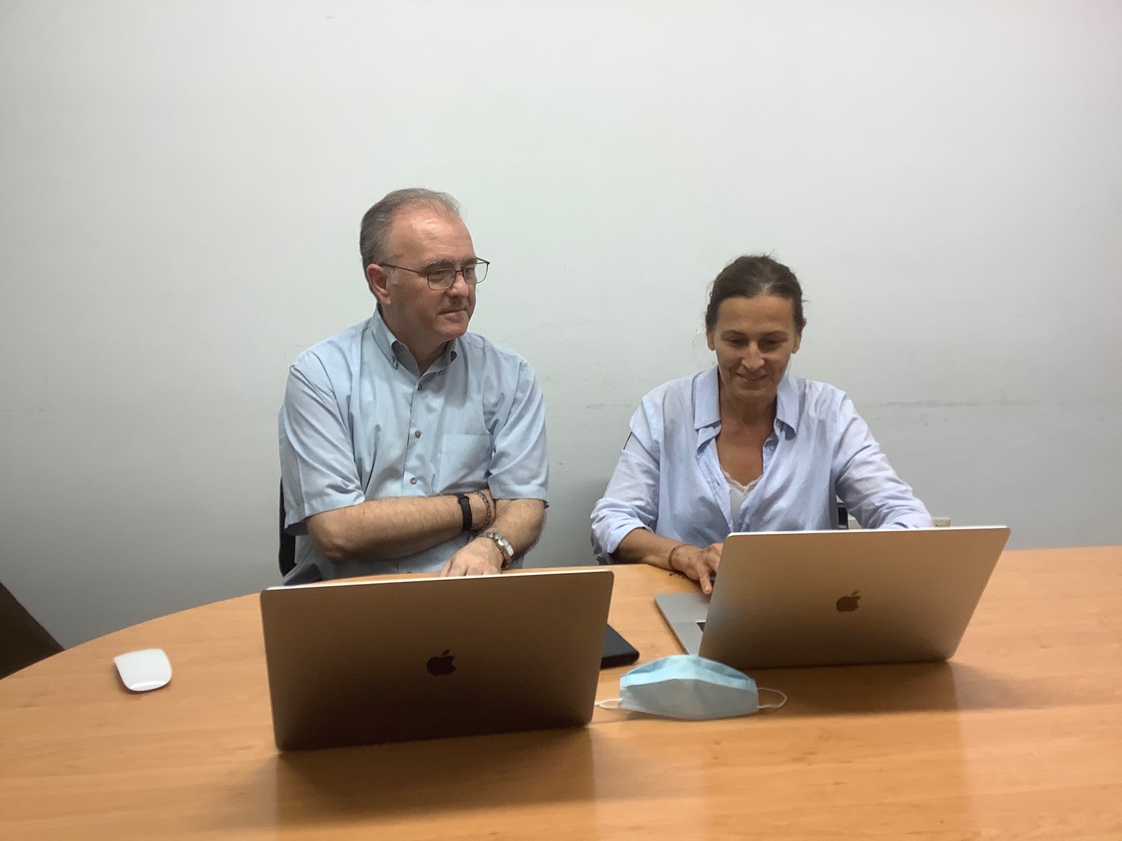 Evalúan las limitaciones metodológicas en los estudios sobre los efectos de las variables ambientales y socioeconómicas en la propagación de la COVID-19