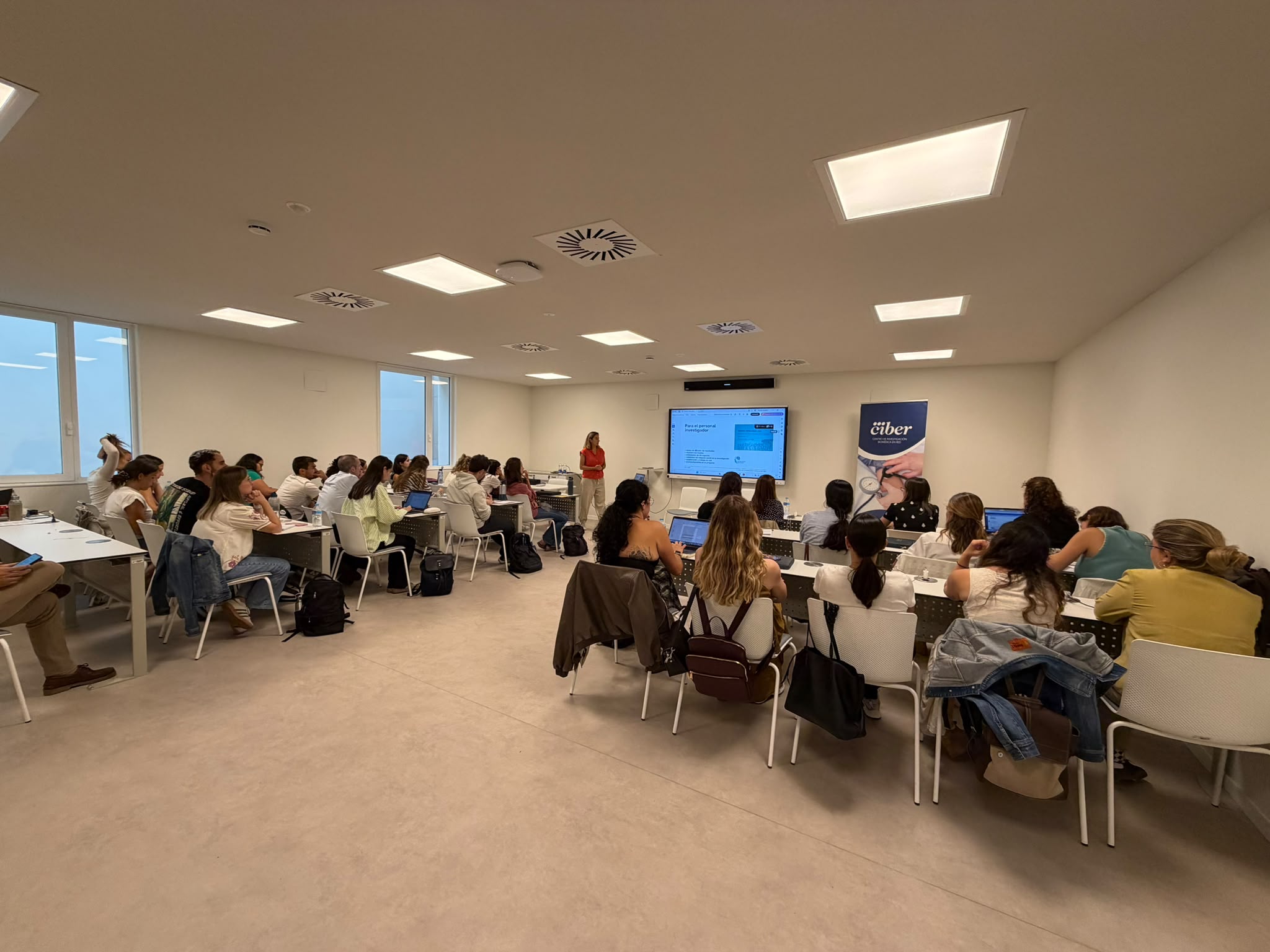 El programa de capacitación CIBER-SABADELL aborda el IV Curso de Comunicación y Divulgación del CIBER