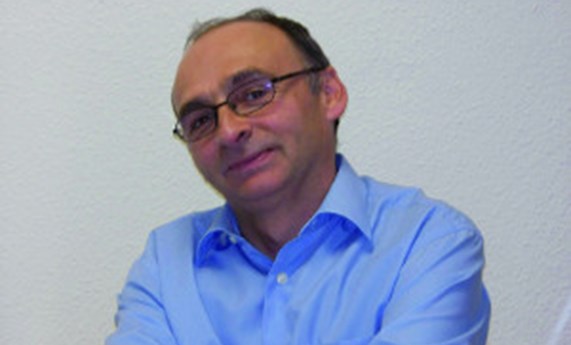 Federico Pallardó recibe un Premio de FEDER por la asignatura sobre enfermedades raras de la Universitat de València Federico Pallardó recibe un Premio de FEDER por la asignatura sobre enfermedades raras de la Universitat de València