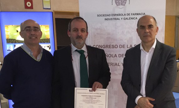 Premio SEFIG por el trabajo colaborativo del CIBER-BBN en nuevas tecnologías para la terapia de enfermedades oculares. Premio SEFIG por el trabajo colaborativo del CIBER-BBN en nuevas tecnologías para la terapia de enfermedades oculares.